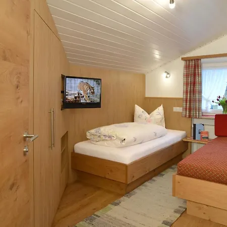 Gaestehaus Bartholomaeus Guest house Oberwoessen
