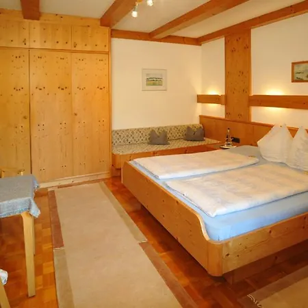 Guest house Gaestehaus Bartholomaeus Oberwoessen